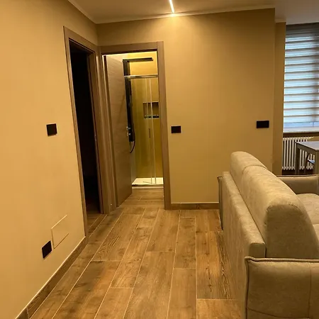 شقة Center Holidays & Bike Box *