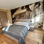 Center Holidays & Bike Box *